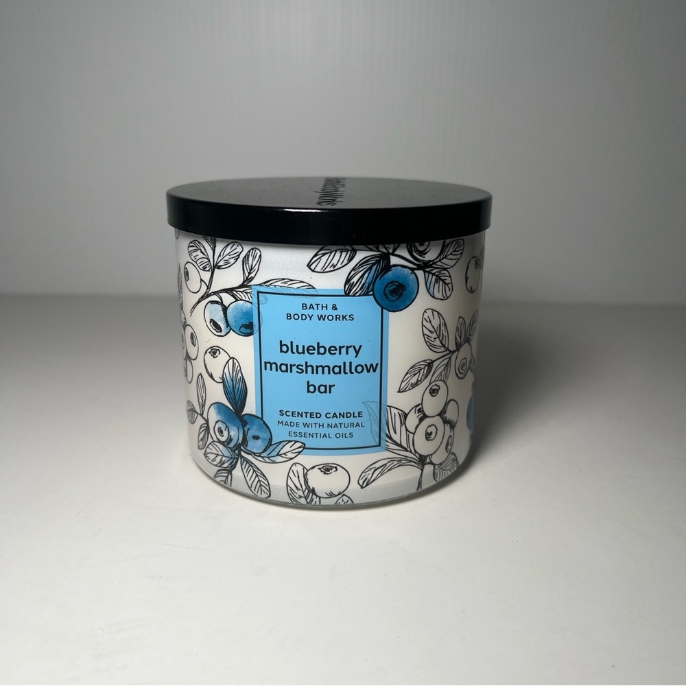 Bath & Body Works Blueberry Marshmallow Bar 3 Wick Candle